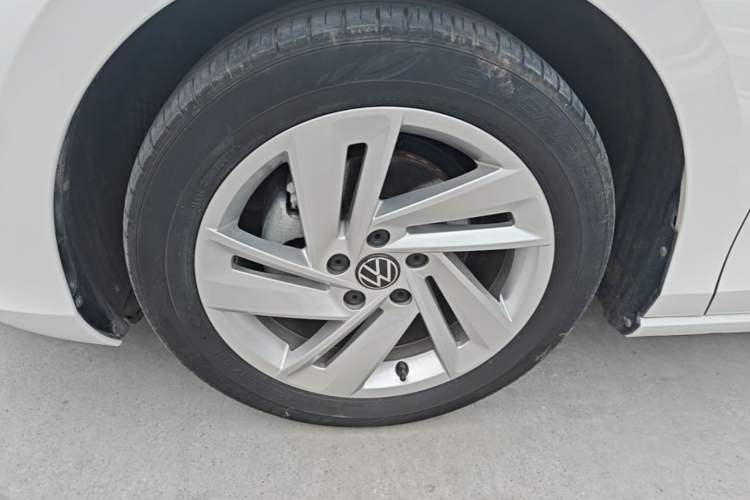 Used Volkswagen Lamando 2022 Lingdu L 280TSI DSG Spicy Edition Left Front Wheel Hub