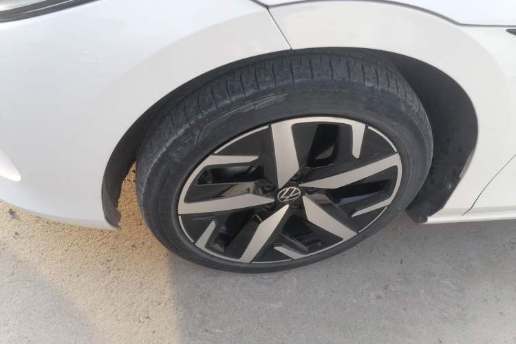 Used Volkswagen Lamando 2022 Lavida L 280TSI DSG Cool & Spicy Edition Left Front Wheel Hub