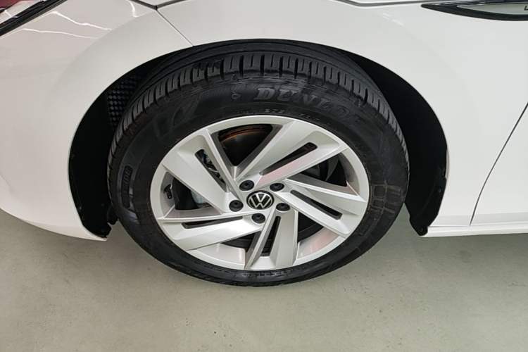 Used Volkswagen Lamando 2022 Lingdu L 280TSI DSG Spicy Edition Left Front Wheel Hub