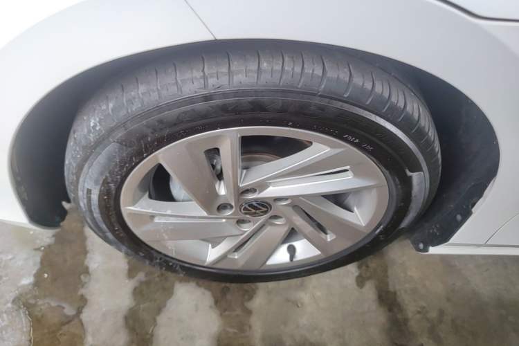 Used Volkswagen Lamando 2022 Lingdu L 280TSI DSG Spicy Edition Left Front Wheel Hub
