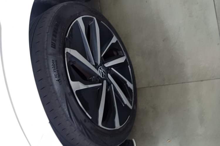 Used Volkswagen Lamando 2022 Lingdu L 280TSI DSG Ultra-Spicy Flagship Edition Left Front Wheel Hub