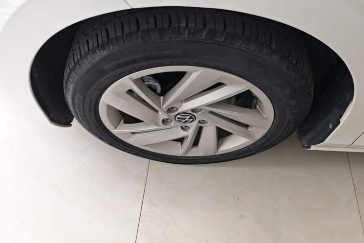 Used Volkswagen Lamando 2022 Lingdu L 280TSI DSG Spicy Edition Left Front Wheel Hub