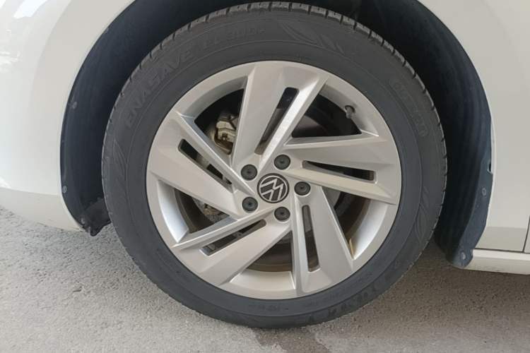 Used Volkswagen Lamando 2022 Lavida L 280TSI DSG Hot Edition Left Front Wheel Hub