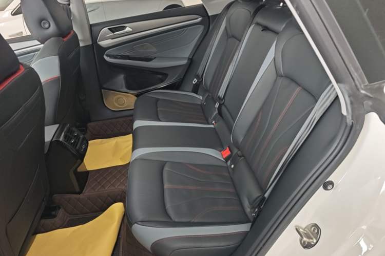 Used Volkswagen Lamando 2022 Lavida L 280TSI DSG Cool & Spicy Edition Left Rear Seat