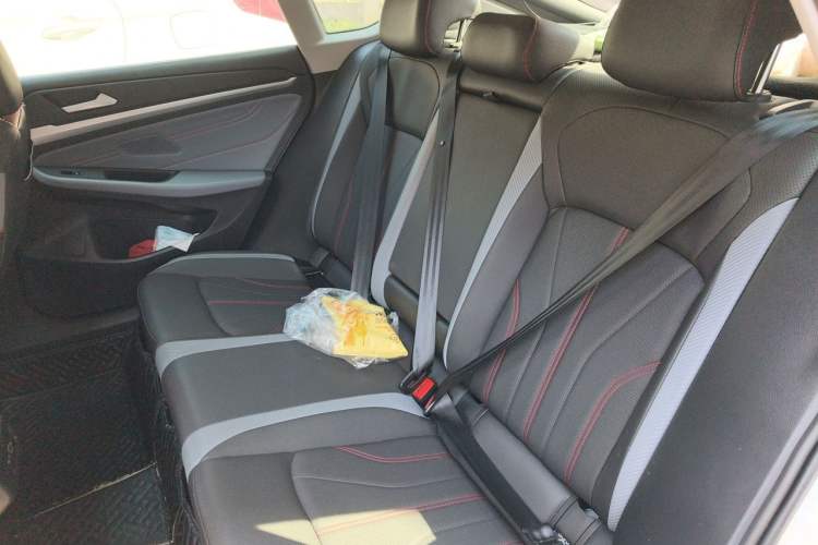 Used Volkswagen Lamando 2022 Lingdu L 280TSI DSG Spicy Edition Left Rear Seat