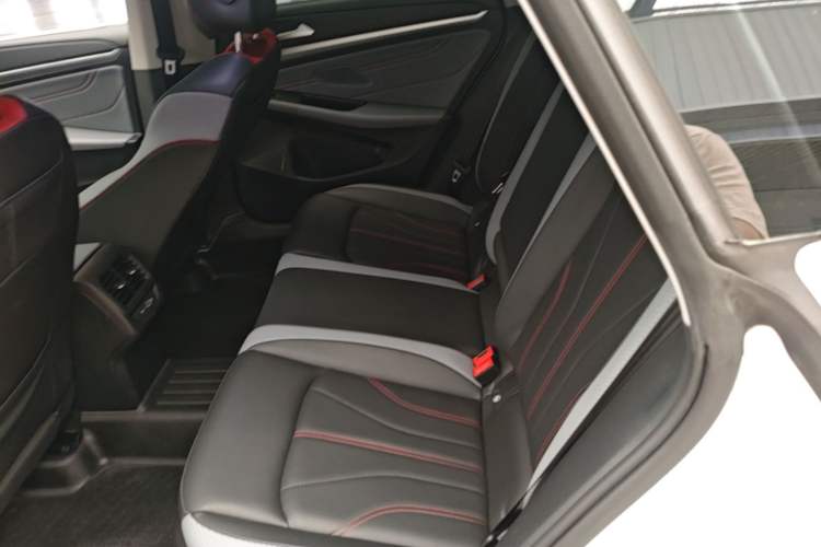 Used Volkswagen Lamando 2022 Lingdu L 280TSI DSG Spicy Edition Left Rear Seat