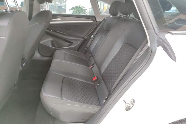 Used Volkswagen Lamando 2022 Lavida L 280TSI DSG Hot Edition Left Rear Seat