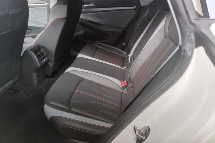 Used Volkswagen Lamando 2022 Lingdu L 280TSI DSG Spicy Edition Left Rear Seat