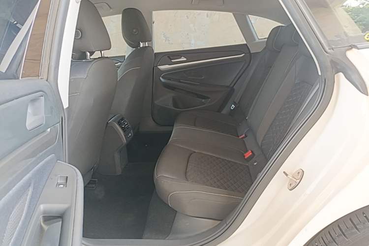 Used Volkswagen Lamando 2022 Lavida L 280TSI DSG Hot Edition Left Rear Seat