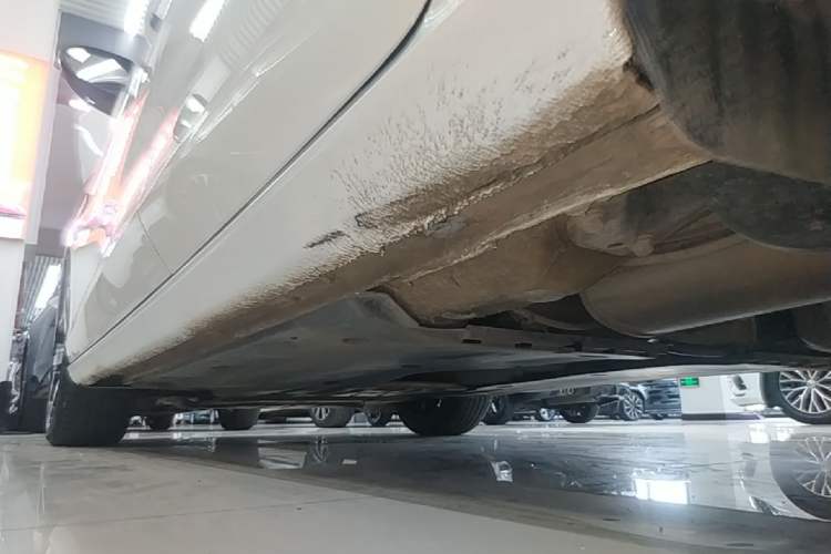 Used Volkswagen Lamando 2022 Lavida L 280TSI DSG Cool & Spicy Edition Left Side Sill