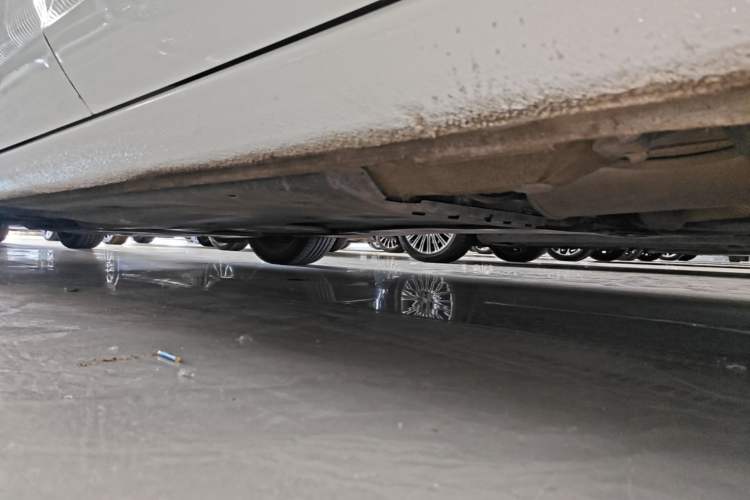 Used Volkswagen Lamando 2022 Lavida L 280TSI DSG Cool & Spicy Edition Left Side Sill