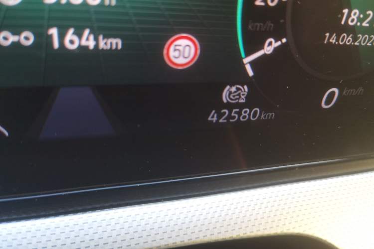Used Volkswagen Lamando 2022 Lavida L 280TSI DSG Cool & Spicy Edition Odometer Close Up