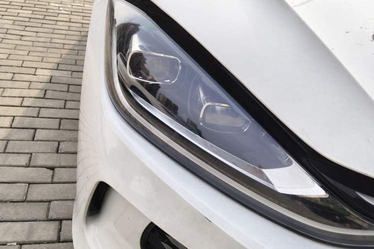 Used Volkswagen Lamando 2022 Lavida L 280TSI DSG Cool & Spicy Edition Right Front Headlight