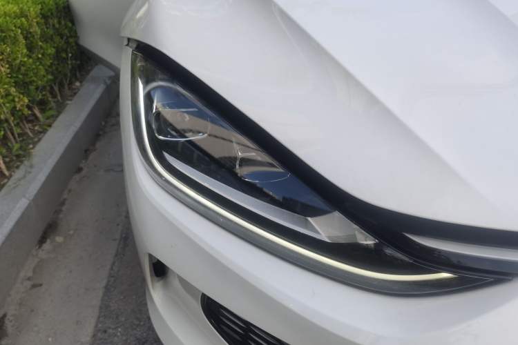 Used Volkswagen Lamando 2022 Lavida L 280TSI DSG Cool & Spicy Edition Right Front Headlight