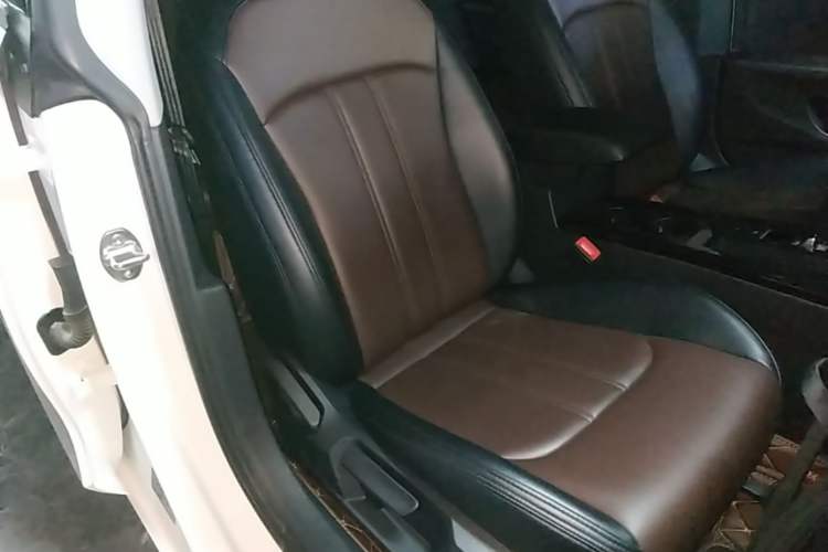 Used Volkswagen Lamando 2022 Lavida L 280TSI DSG Hot Edition Right Front Seat