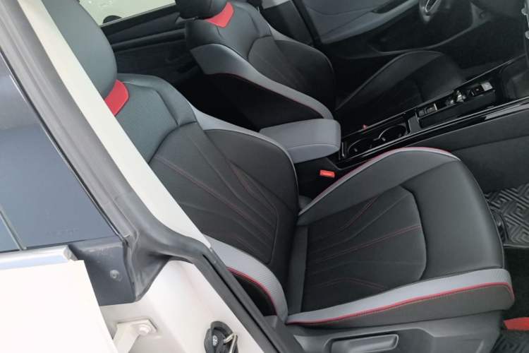 Used Volkswagen Lamando 2022 Lavida L 280TSI DSG Cool & Spicy Edition Right Front Seat
