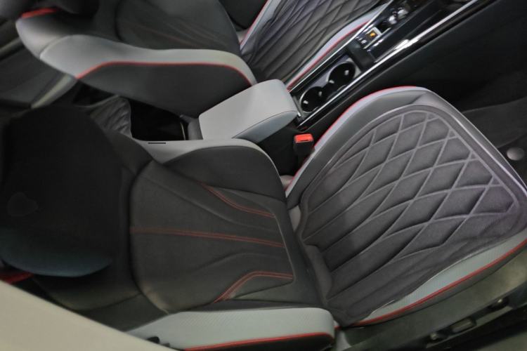 Used Volkswagen Lamando 2022 Lavida L 280TSI DSG Cool & Spicy Edition Right Front Seat