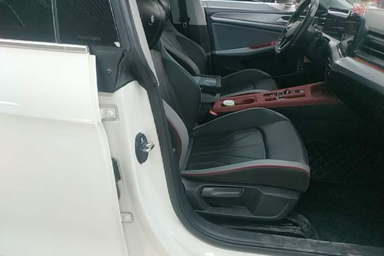 Used Volkswagen Lamando 2022 Lavida L 280TSI DSG Cool & Spicy Edition Right Front Seat