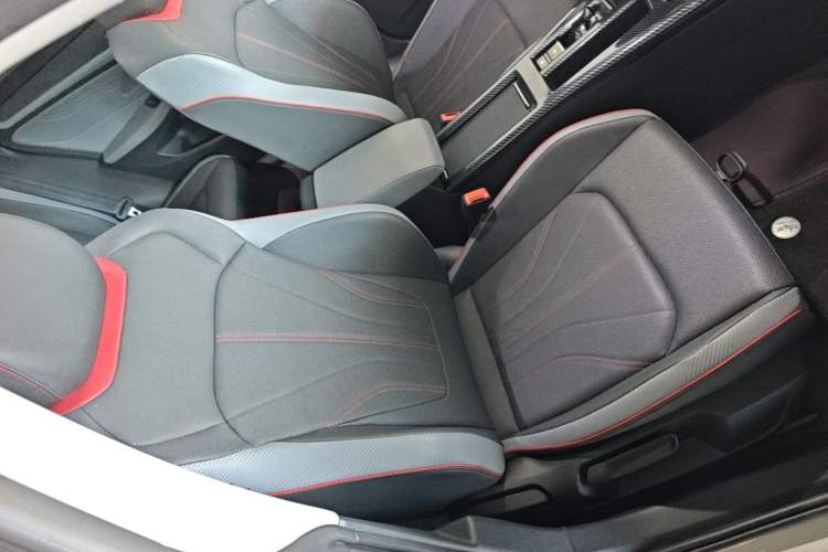 Used Volkswagen Lamando 2022 Lavida L 280TSI DSG Cool & Spicy Edition Right Front Seat