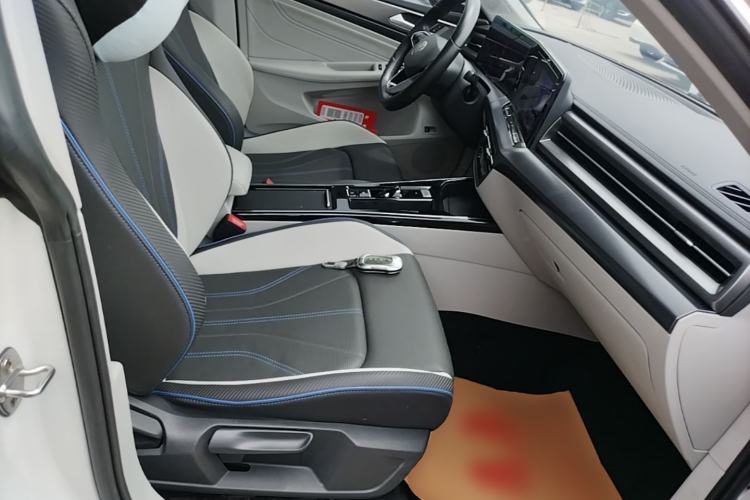 Used Volkswagen Lamando 2022 Lavida L 280TSI DSG Cool & Spicy Edition Right Front Seat