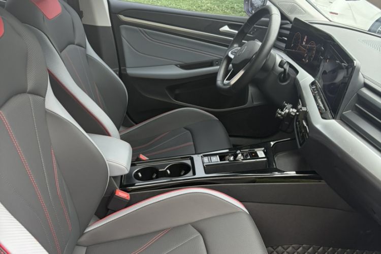 Used Volkswagen Lamando 2022 Lingdu L 280TSI DSG Spicy Edition Right Front Seat