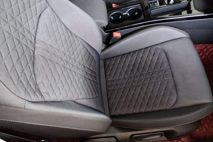 Used Volkswagen Lamando 2022 Lavida L 280TSI DSG Hot Edition Right Front Seat