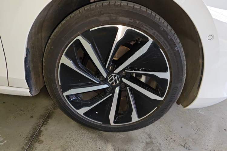 Used Volkswagen Lamando 2022 Lingdu L 280TSI DSG Ultra-Spicy Flagship Edition Right Front Wheel Hub