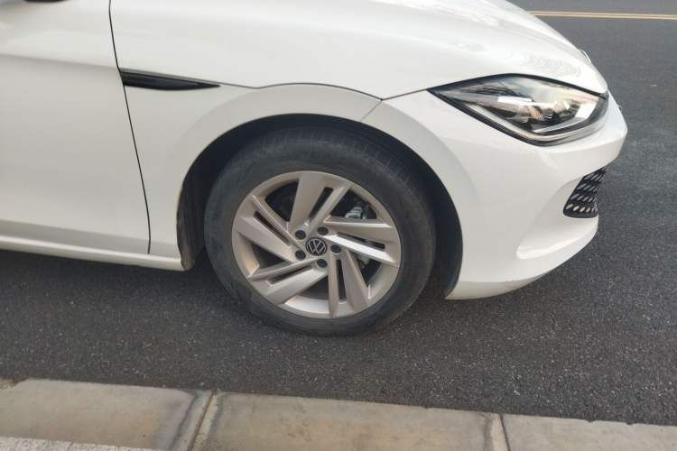 Used Volkswagen Lamando 2022 Lingdu L 280TSI DSG Spicy Edition Right Front Wheel Hub