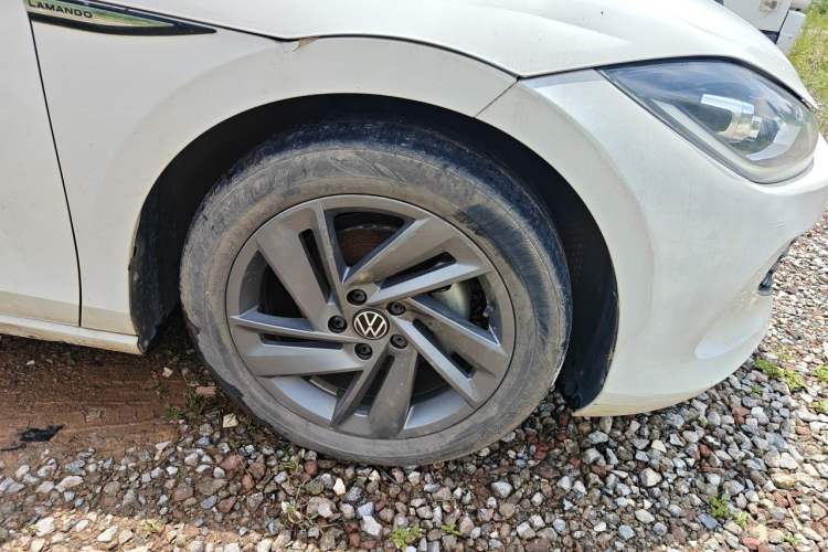Used Volkswagen Lamando 2022 Lingdu L 280TSI DSG Spicy Edition Right Front Wheel Hub