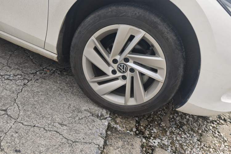 Used Volkswagen Lamando 2022 Lingdu L 280TSI DSG Spicy Edition Right Front Wheel Hub