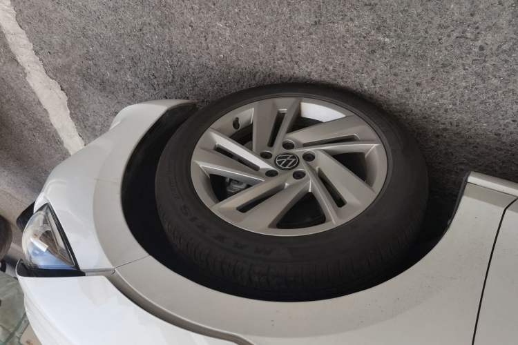 Used Volkswagen Lamando 2022 Lingdu L 280TSI DSG Spicy Edition Right Front Wheel Hub