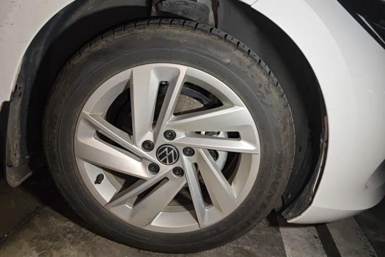 Used Volkswagen Lamando 2022 Lingdu L 280TSI DSG Spicy Edition Right Front Wheel Hub