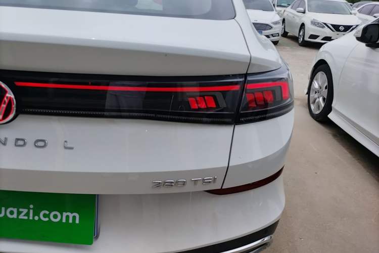 Used Volkswagen Lamando 2022 Lavida L 280TSI DSG Cool & Spicy Edition Right Rear Taillight