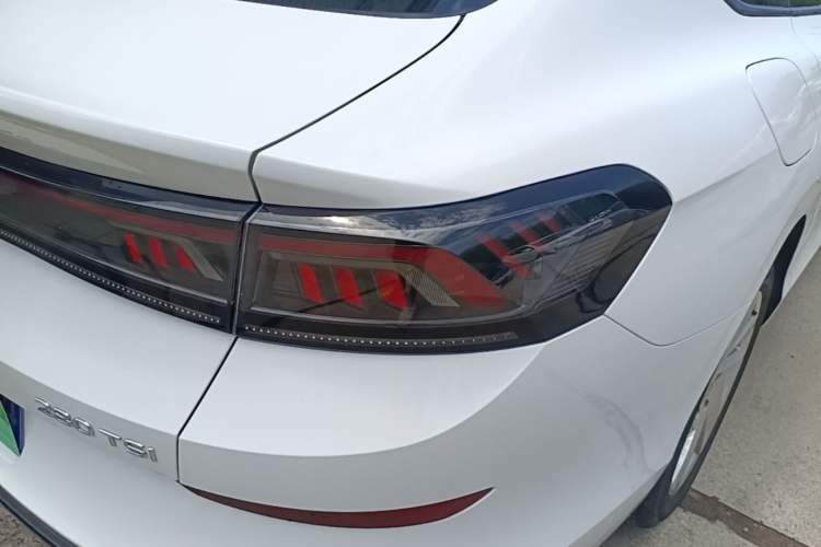 Used Volkswagen Lamando 2022 Lingdu L 280TSI DSG Spicy Edition Right Rear Taillight