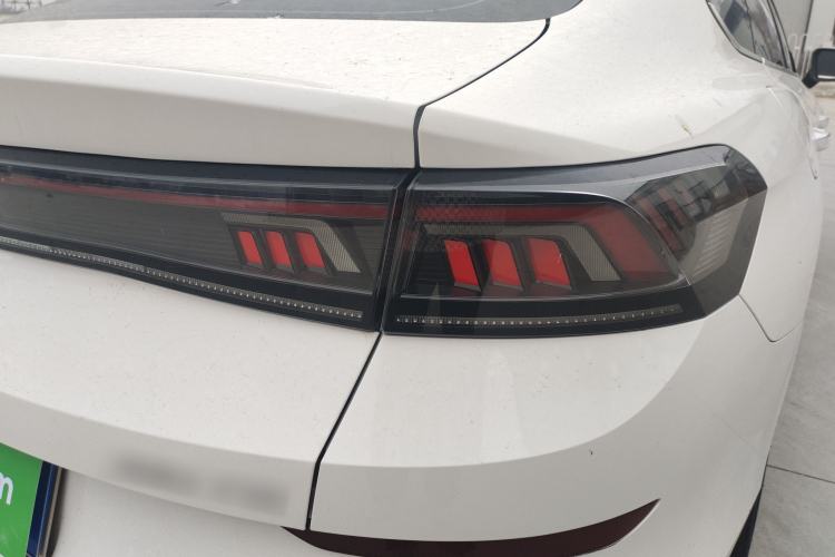 Used Volkswagen Lamando 2022 Lavida L 280TSI DSG Cool & Spicy Edition Right Rear Taillight