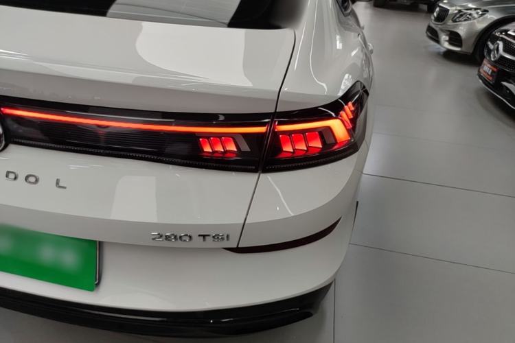 Used Volkswagen Lamando 2022 Lavida L 280TSI DSG Hot Edition Right Rear Taillight