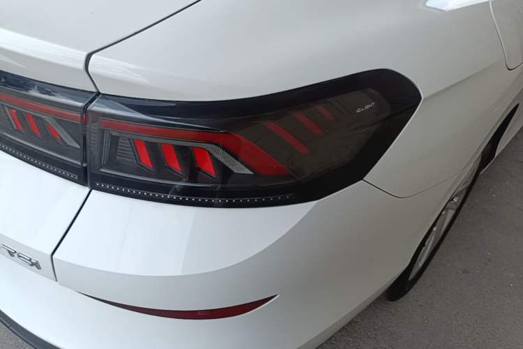 Used Volkswagen Lamando 2022 Lavida L 280TSI DSG Hot Edition Right Rear Taillight