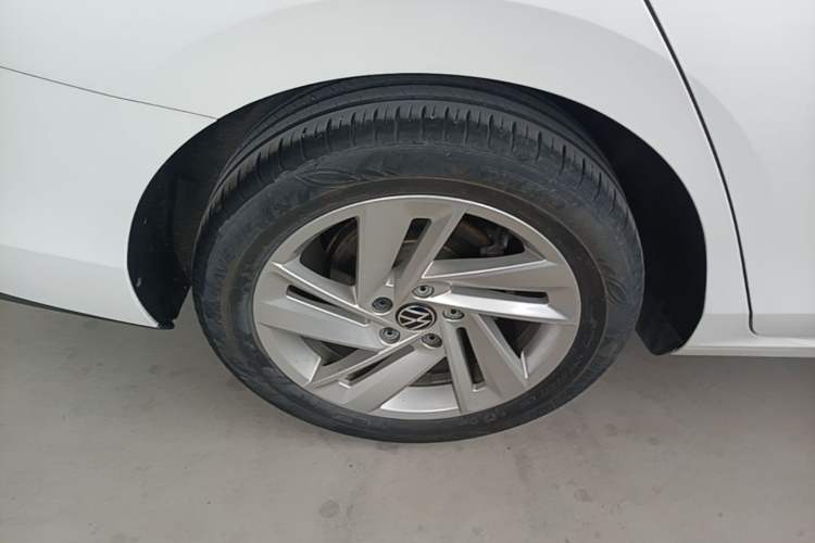 Used Volkswagen Lamando 2022 Lingdu L 280TSI DSG Spicy Edition Right Rear Wheel Hub