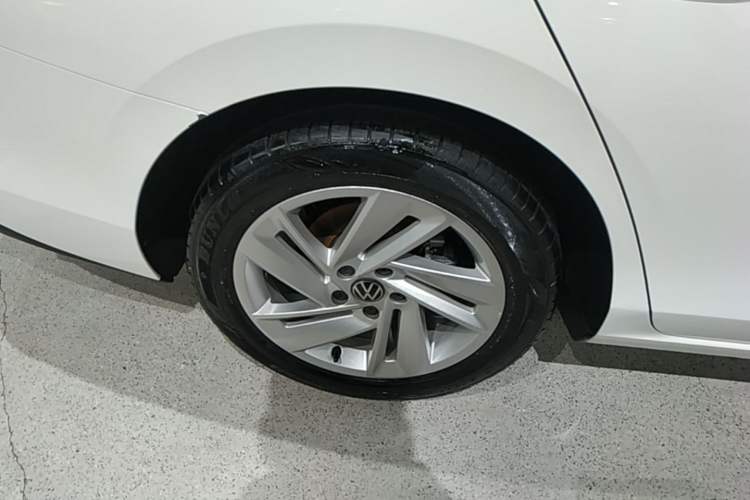 Used Volkswagen Lamando 2022 Lingdu L 280TSI DSG Spicy Edition Right Rear Wheel Hub