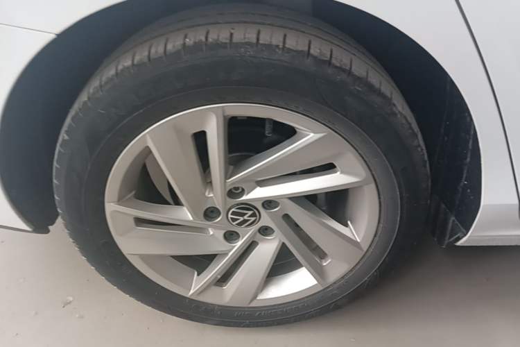 Used Volkswagen Lamando 2022 Lingdu L 280TSI DSG Spicy Edition Right Rear Wheel Hub