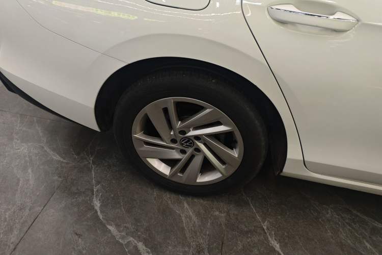 Used Volkswagen Lamando 2022 Lingdu L 280TSI DSG Spicy Edition Right Rear Wheel Hub