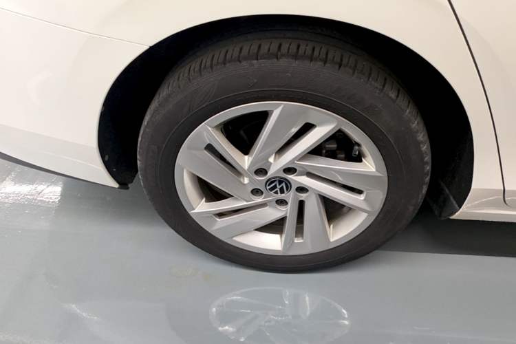 Used Volkswagen Lamando 2022 Lingdu L 280TSI DSG Spicy Edition Right Rear Wheel Hub
