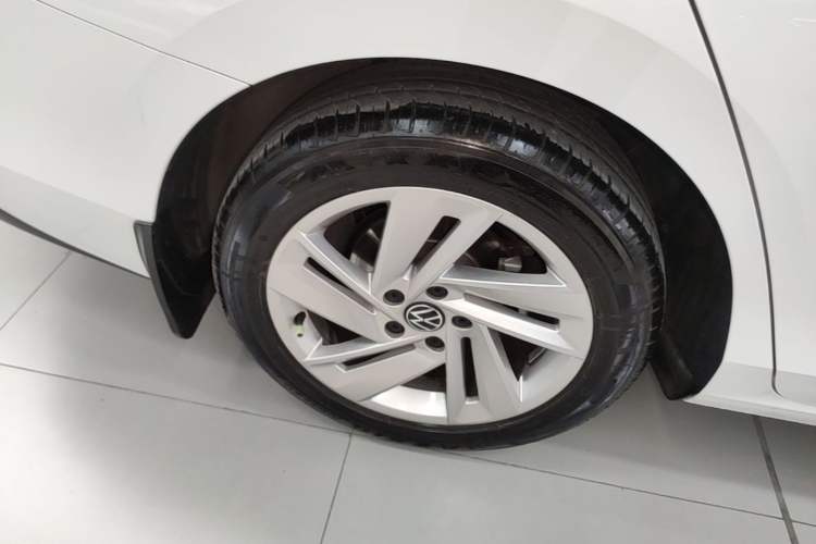 Used Volkswagen Lamando 2022 Lavida L 280TSI DSG Hot Edition Right Rear Wheel Hub