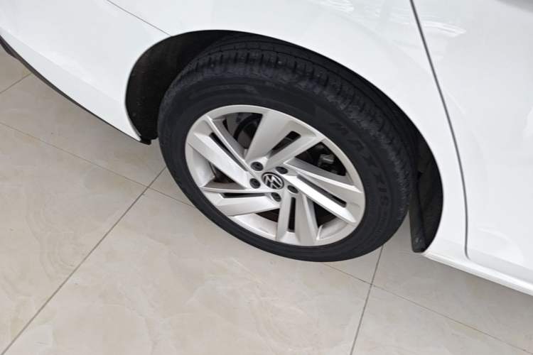 Used Volkswagen Lamando 2022 Lingdu L 280TSI DSG Spicy Edition Right Rear Wheel Hub