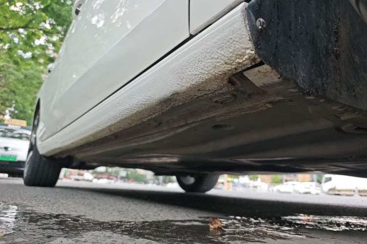 Used Volkswagen Lamando 2022 Lavida L 280TSI DSG Cool & Spicy Edition Right Side Sill