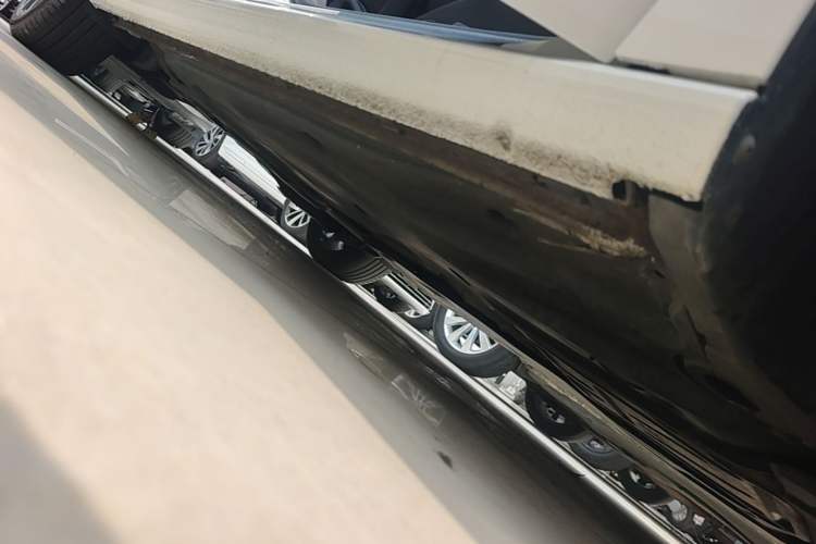 Used Volkswagen Lamando 2022 Lavida L 280TSI DSG Cool & Spicy Edition Right Side Sill