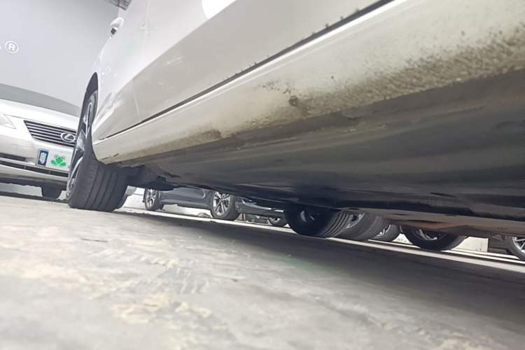 Used Volkswagen Lamando 2022 Lavida L 280TSI DSG Cool & Spicy Edition Right Side Sill