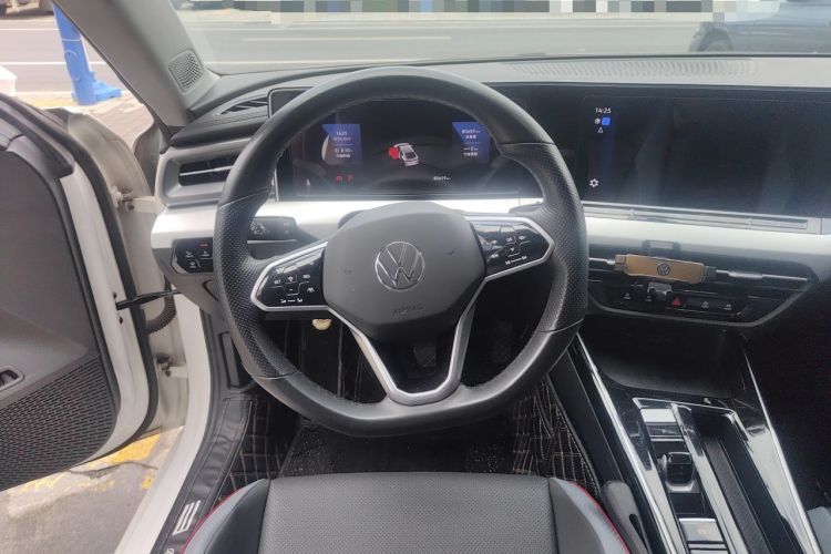Used Volkswagen Lamando 2022 Lavida L 280TSI DSG Cool & Spicy Edition Steering Wheel