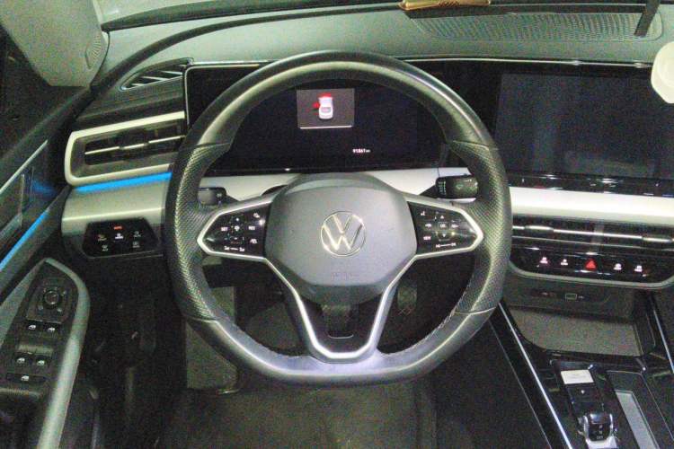 Used Volkswagen Lamando 2022 Lavida L 280TSI DSG Cool & Spicy Edition Steering Wheel