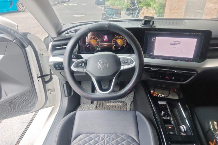 Used Volkswagen Lamando 2022 Lavida L 280TSI DSG Hot Edition Steering Wheel